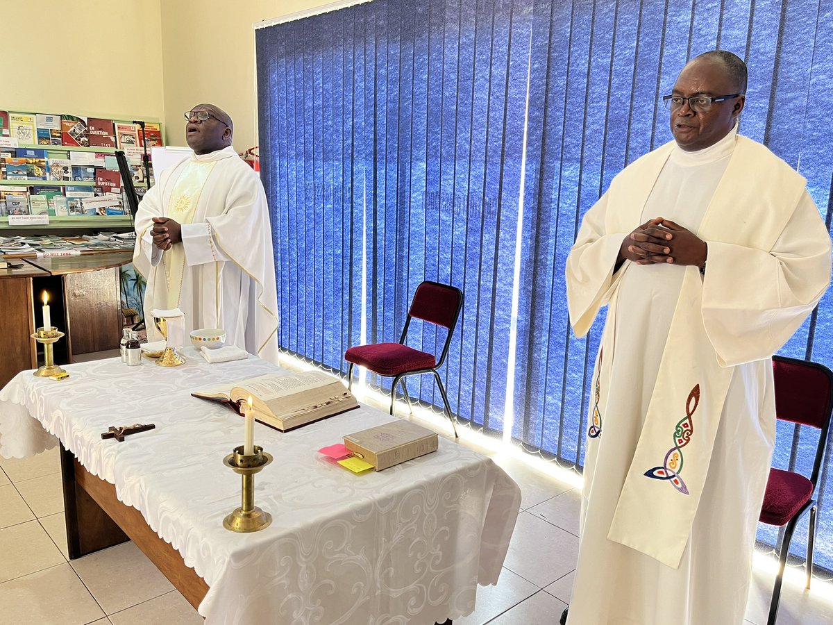 JctrOrg's tweet image. On Friday, we gathered to honour the life of our late Executive Director, Fr. Alex Muyebe, S.J.

The memorial service and a shared potluck meal captured the spirit of unity and service he championed.

His legacy continues to guide our mission.

Read more: jctr.org.zm/en/jctr-holds-…