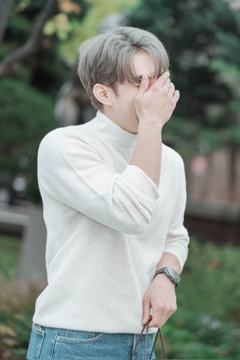 neulbone_Pic's tweet photo. 251109 아몬드 퇴근길 - 조환지(곤이)
정말이지 이 눈웃음을 사랑함..
#아몬드 #조환지 https://t.co/Ojk8Zmlwoy