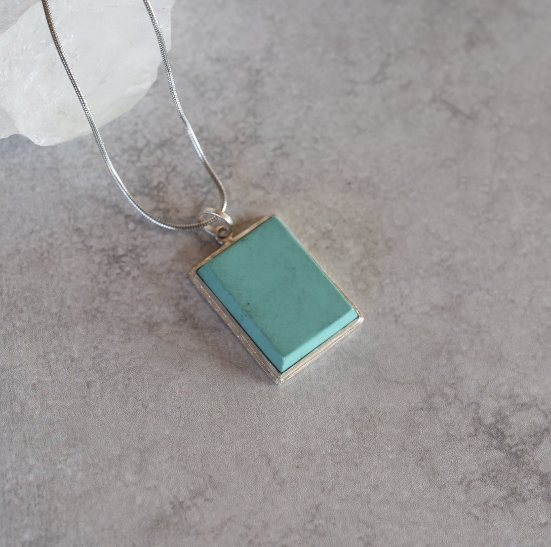 【五條出土・紫瑠璃勾玉】──時代を超えて、いま再び手元へ 五條出土・紫瑠璃勾玉】──時代を超えて、いま再び手元へ