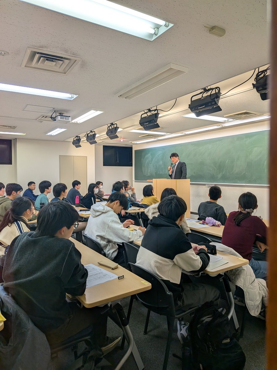 本日御茶ノ水校では林修先生の高2東大現代文&高1東大現代文、志田晶