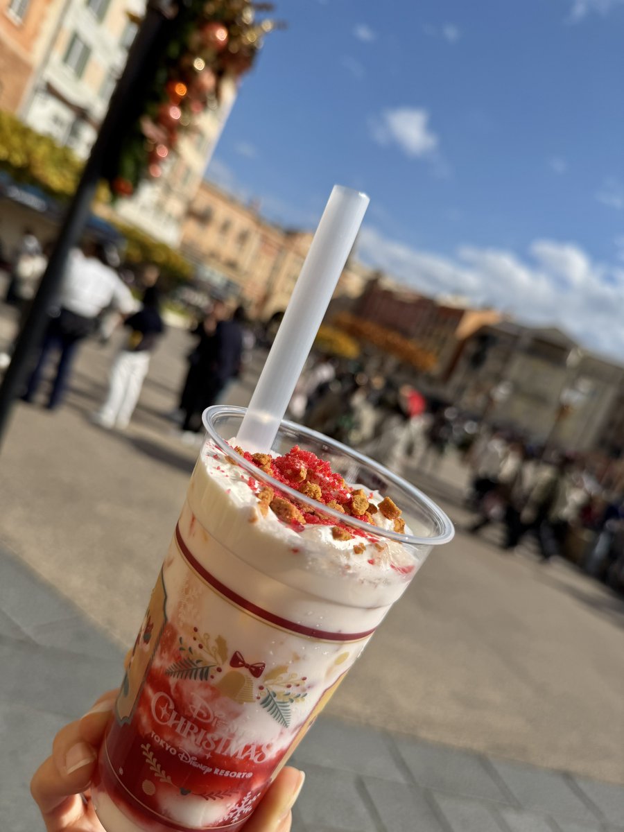 混んでるから今日は食べ物ばかり😋
苺ミルクうまかた！