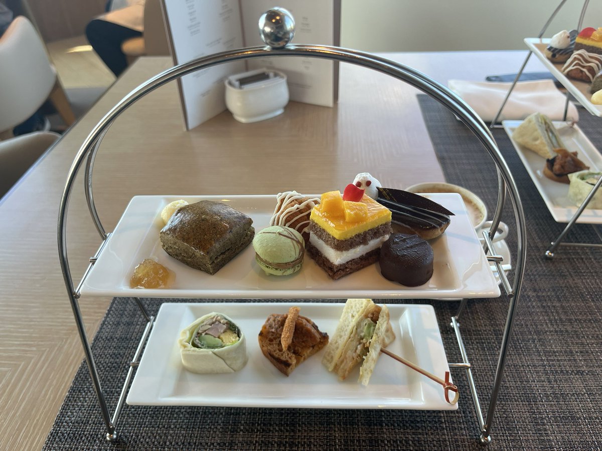 tabi_asia's tweet photo. 2025/11/16のランチ🍽️
🍴アフタヌーンティー🫖

☀️朝から食べすぎて、お腹が空かなかったので、お昼は抜いちゃいました。
ということで、いただきます🙏

#インタコ万座ビーチ #ものぐさ夫婦のブログ #ものぐさ旅食べ https://t.co/EkveUYmQkW
