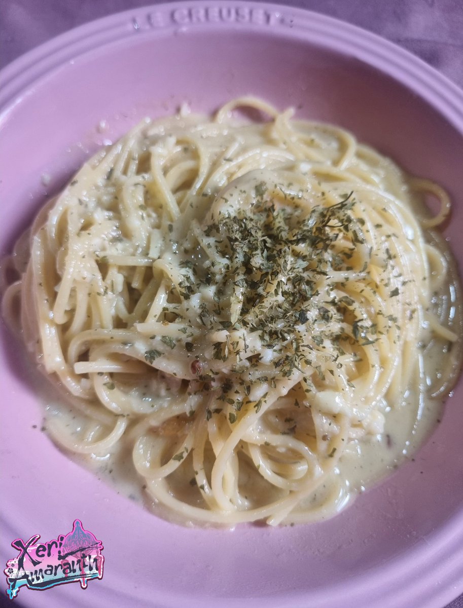 Peasant Carbonara again today pfft meat too expensive. Will probably be having this and aglio olio everyday for a while 😹 #XeriAmaEat
