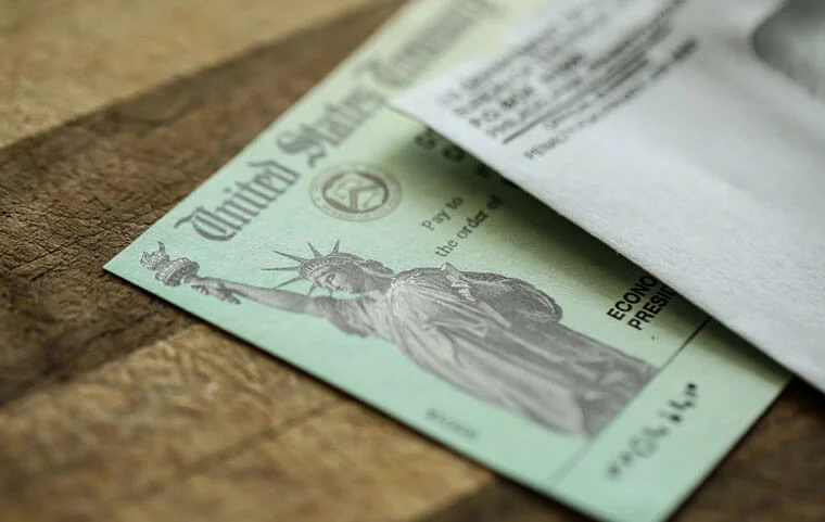 FedAdvisory's tweet photo. Retroactive pay is guaranteed for both furloughed and excepted federal employees once funding returns—at their “standard rate of pay.” ⚠️ Agencies must credit furlough time as pay status for leave, premium, and step‑increase purposes.

Read more here: https://t.co/iFw2k8uggi https://t.co/yOIxfn4sNw