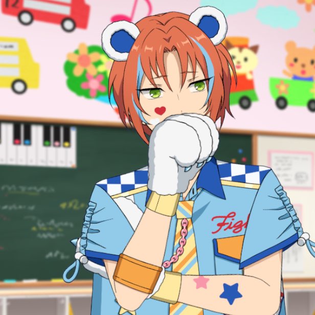 脇に収まらないクマの手可愛いすぎんか