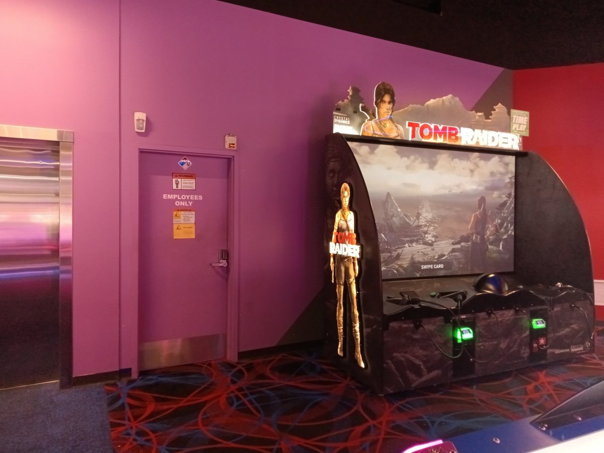 Multibrawlr's tweet image. Visited Round 1 again. The Resident Evil 2 Dead Shot location test cabinet&apos;s no longer there. Guess I&apos;ll keep my eyes peeled for it again in the future.

Wound up playing some pinball, Scarlet Dawn and Taiko no Tatsujin with my friend. Had a good time.