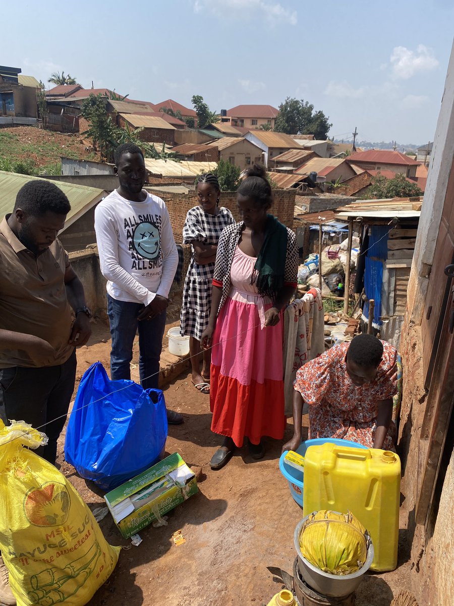 AsiliCaringHand's tweet photo. Today, Asili Caring Hand reached out to support single mothers in Kasoloso by sharing essential supplies. Small acts of kindness create lasting impact. 
#AsiliCaringHand #CommunitySupport #EmpoweringWomen #Kasoloso #TogetherWeGrow https://t.co/N86XwYSem8