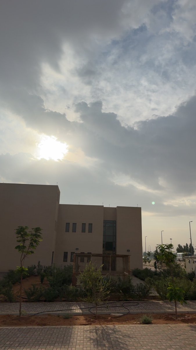 زحاام من النعمم 
مطر + عيادات + صباح 🤍🤍🤍🤍🤍