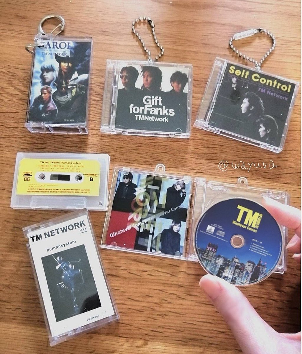 wayura6's tweet image. DAISO カセットテープとCD風のキーホルダー
可愛いすぎる🎶

#TMNETWORK