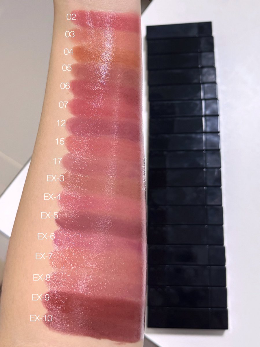 reviewchoey's tweet photo. แสงธรรมชาติ                      แสงไฟห้องปกติ
มาสวอช kate lip monster 17 สีที่มีให้ ตัวแม่เรื่องติดทน สเตนแน่น 

โทนสีใช้ง่าย : 02, 05, 07, 15, ex-4, ex-5, ex-7, ex-8 https://t.co/c2VyYmGr70
