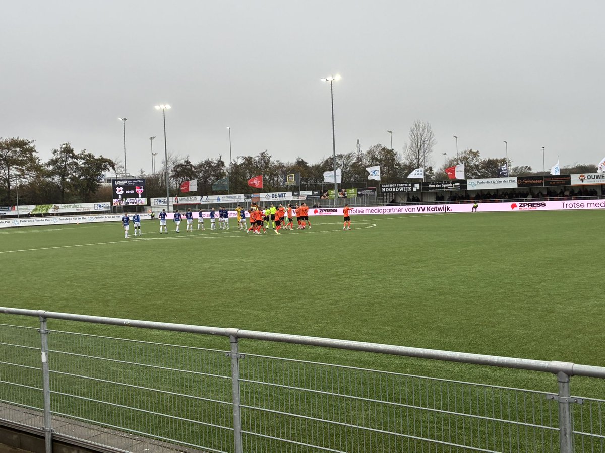2025/2026 #48
🗓️ 15/11/2025
⚽️ VV Katwijk 2-4 De Treffers
🏟️ Sportpark De Krom
🇳🇱 Katwijk
🎟️ Niet Spelend lid ( € 145)
🏆 Tweede Divisie