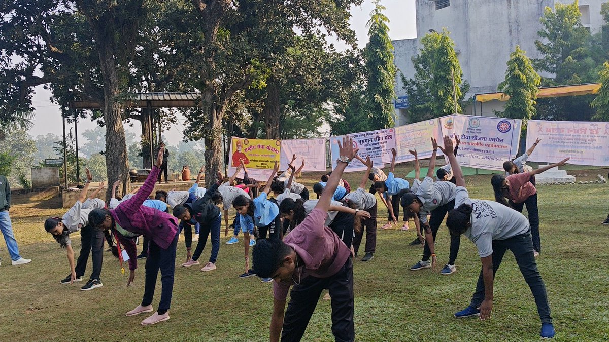 DBNSSPO's tweet image. 07days NSS SPECIAL Campaign 

&quot;YOUTH FOR SUSTAINABLE DEVELOPMENT&quot;

2nd_Days 

Some Glimpses_02