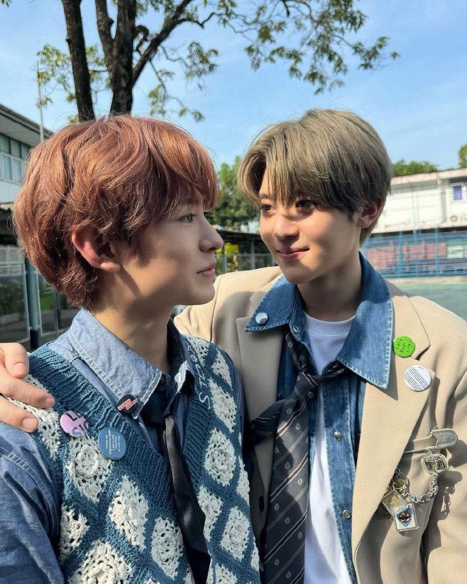 ⩌⩊⩌ tweet media