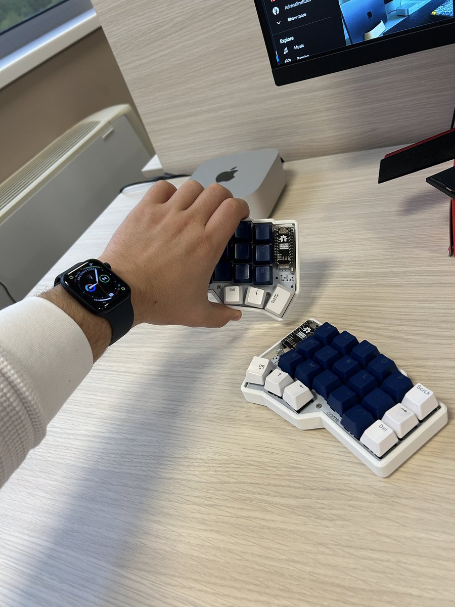 todevdev's tweet image. I love my gadgets