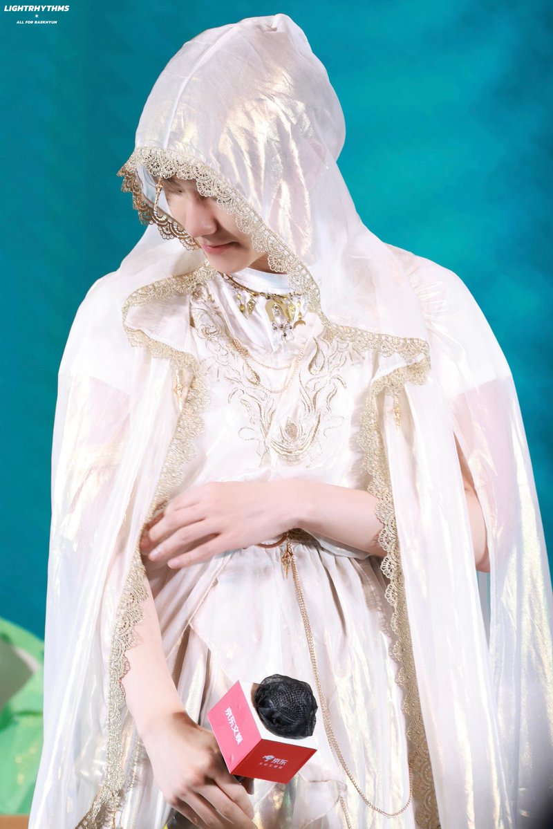 lightrhythms56's tweet image. 251116 JD Shanghai
공주님👑🎀💖
#백현 #BAEKHYUN  #ベクヒョン 
@B_hundred_Hyun