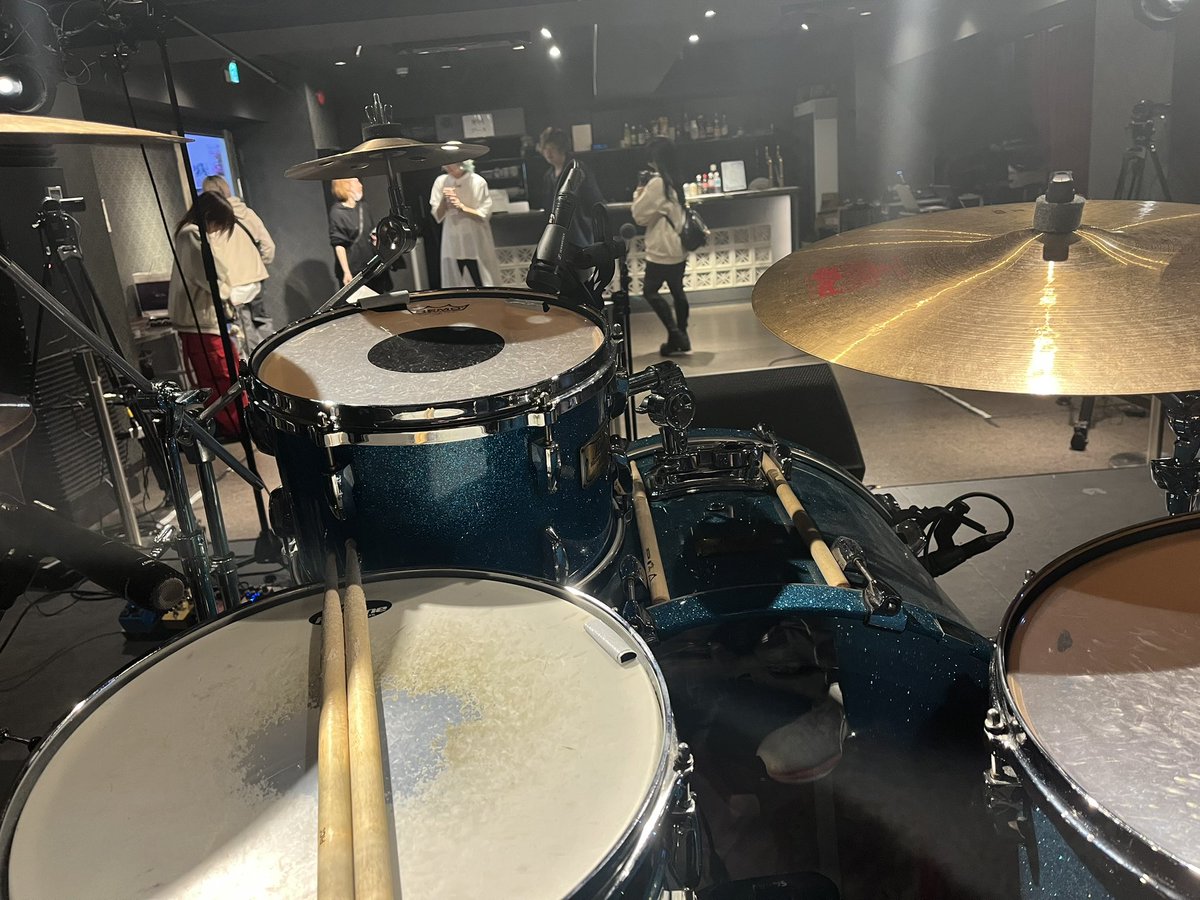 ryu1995_dr's tweet photo. 大阪と札幌で音楽感じた
いつだって自分を豊かにするのは自分しかいない

大打ち上げした後の今日も14:00-last
労働ではない、人に与えるための自分が成長できる時間 https://t.co/kMev12Syvp