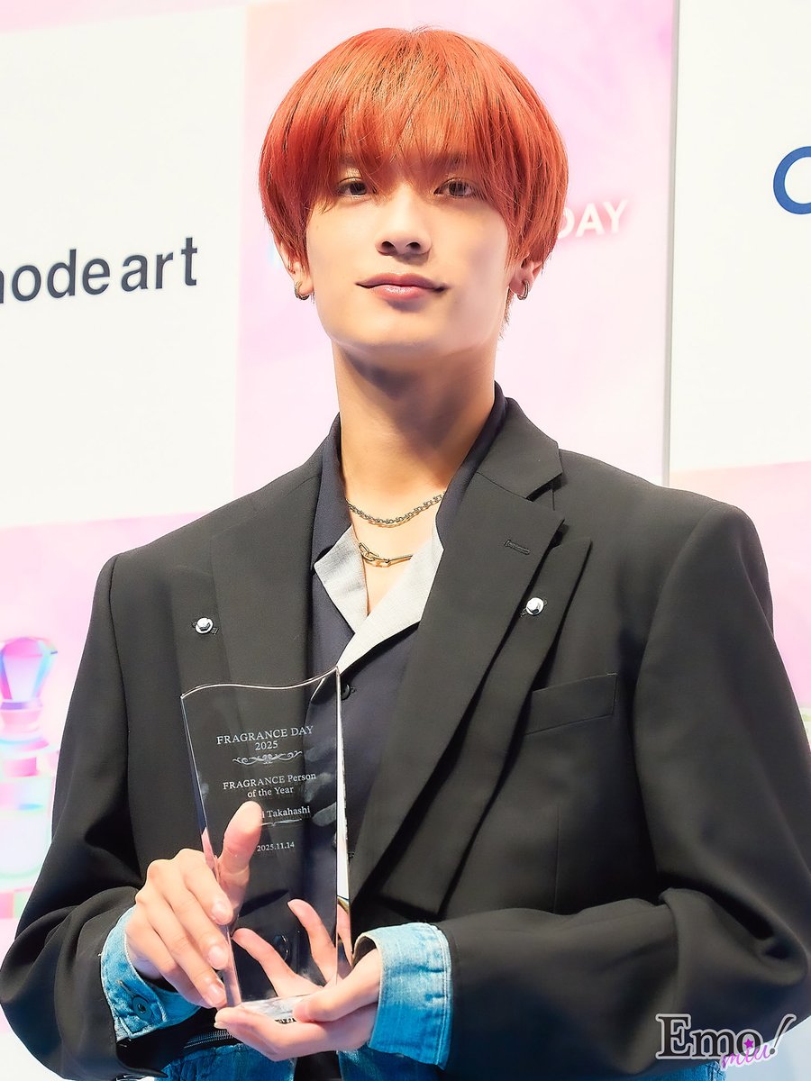 一昨日のイベントでも赤髪ビジュアル爆発の恭平くん💜 #高橋恭平