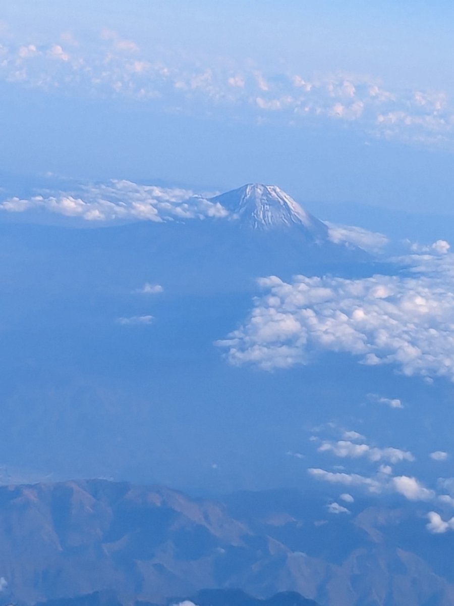 はい！今帰宅したー
ちょい我が家のベットにダイブしたい！って思ったけど
息子が夜勤やから　お弁当作らなーで冷蔵庫開けたけど　そーいや母いなかったから何もないwww
買い物行くべし!
色々課題頂いた11月の2戦
切替してダーツ頑張ります💪