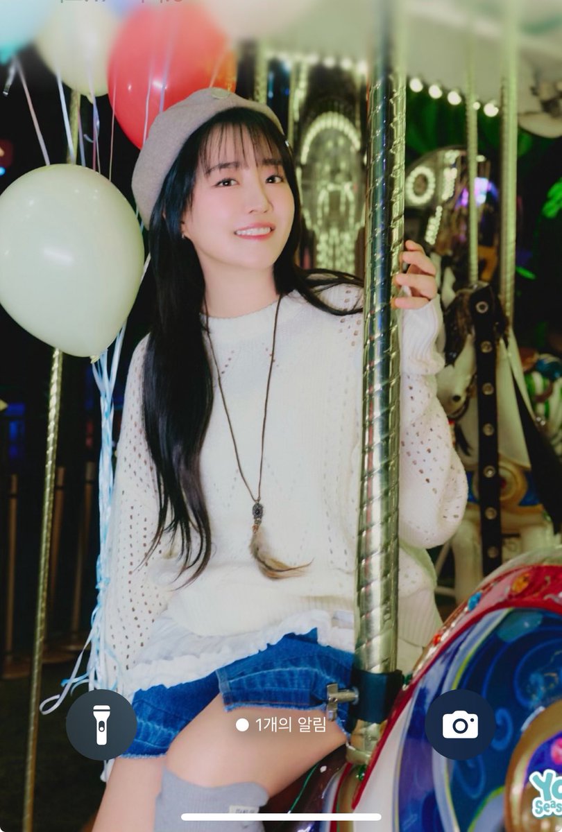 배경화면 ㅈㅉ 잘 안바꾸는데 너무 좋아 진짜로 이상형임 너무좋아진자 달 왕복햘수있고 내 심장을 줄수있어 너머 좋아 퀘이사보다 훨씬 고윤하 얼굴을 사랑해