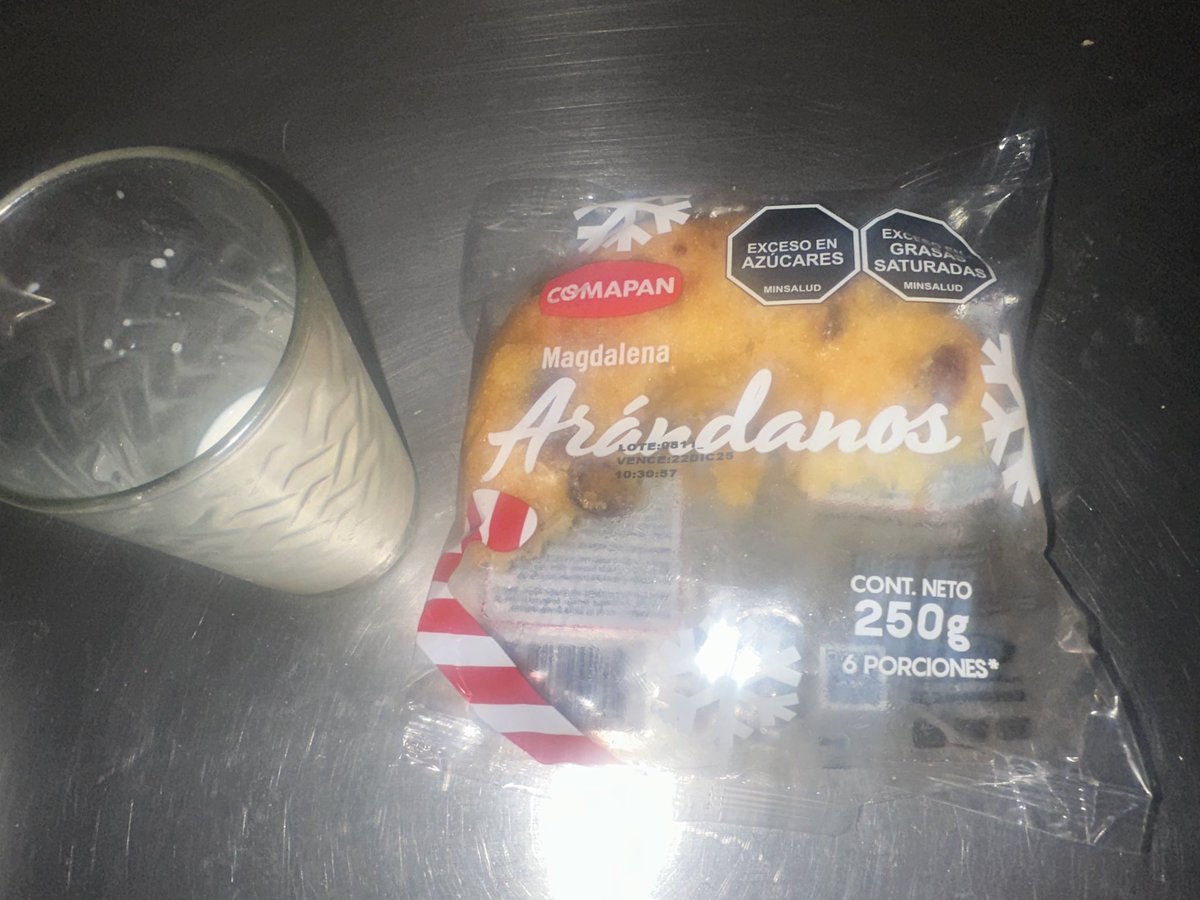 Dios bendiga a <a href="/Comapan_co/">Comapan</a> y su magdalena de arándanos; por mucho la mejor empresa de panadería actualmente. 😗😗

a las demás: pónganse las pilas…