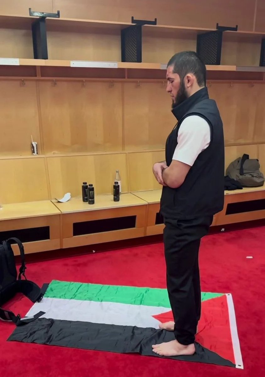 jacksonhinklle's tweet image. UFC champ Islam Makhachev STANDS with Palestine!
