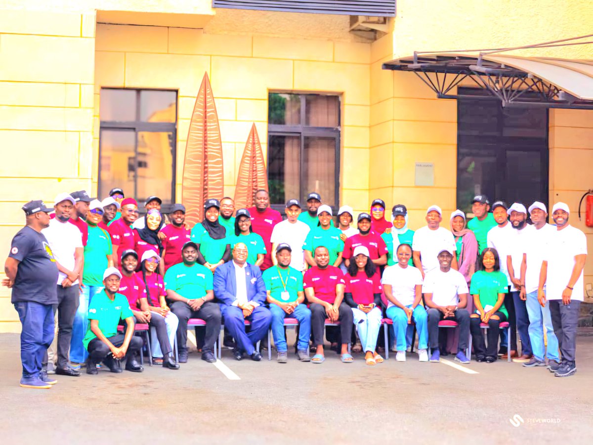 Nafisat_nan's tweet photo. Honored to join a 14-day BEC training sponsored by @ICRC with @WHO & IFEM.
Grateful to emerge as Best Nurse Trainee and now a Provisional BEC Facilitator.
Thank you @redcrossnigeria & Dr. Mundi for the support! ❤️🩹
#ICRC #WHO #IFEM #NRCS https://t.co/r5aVGbgJF6