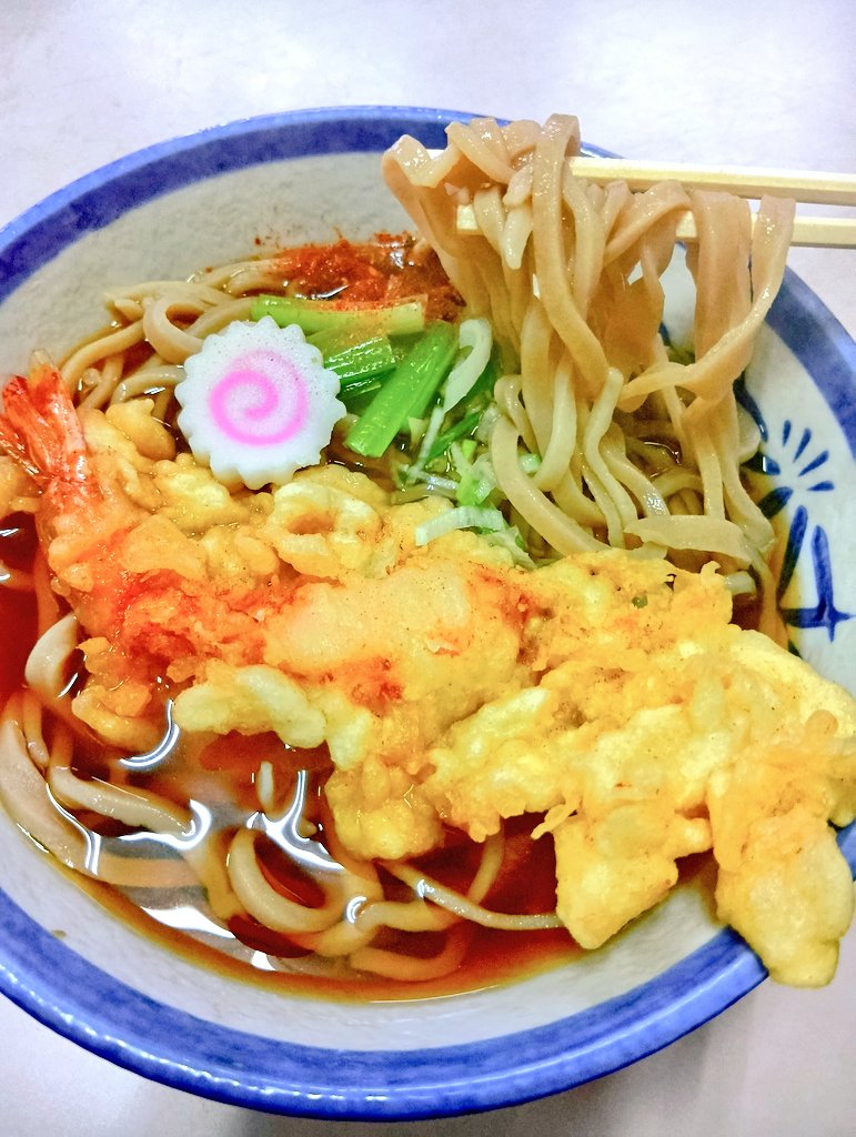 日光の紅葉とお蕎麦頂きに来ました！最近はメイン通りを避けて裏通りの