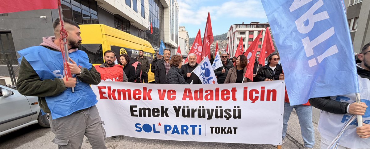 solpartitokat's tweet image. 15:00 Ekmek ve Adalet mitingi için toplandık.