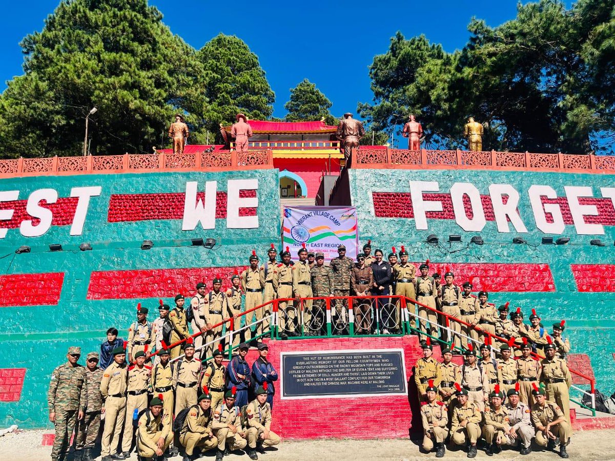 Spearcorps's tweet image. Spirited NCC cadets lit up the Vibrant Village Camp at Walong, Anjaw District, #ArunachalPradesh during a 10-day Annual Training Camp, mastering fieldcraft, weapon handling &amp;amp; leadership under the mentorship of the #IndianArmy. From Swachh Bharat drives to tree plantation, they…