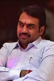 vij_redevils's tweet photo. @RangarajPandeyR Wishing you a very Happy and prosperous birthday sir..The way you play devils advocate based on your opponent in each and every interview is simply unmatchable..your spontaneous  counter questions as well as answers are second to none and simply the best..!! https://t.co/EPtvutzZn6