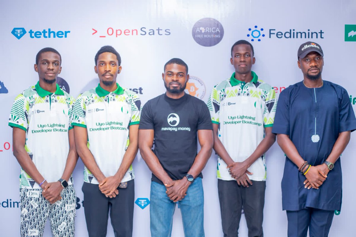 Uli_Boy1's tweet image. 🧵 My Experience at the African Free Routing Uyo Lightning Bootcamp 🇳🇬⚡