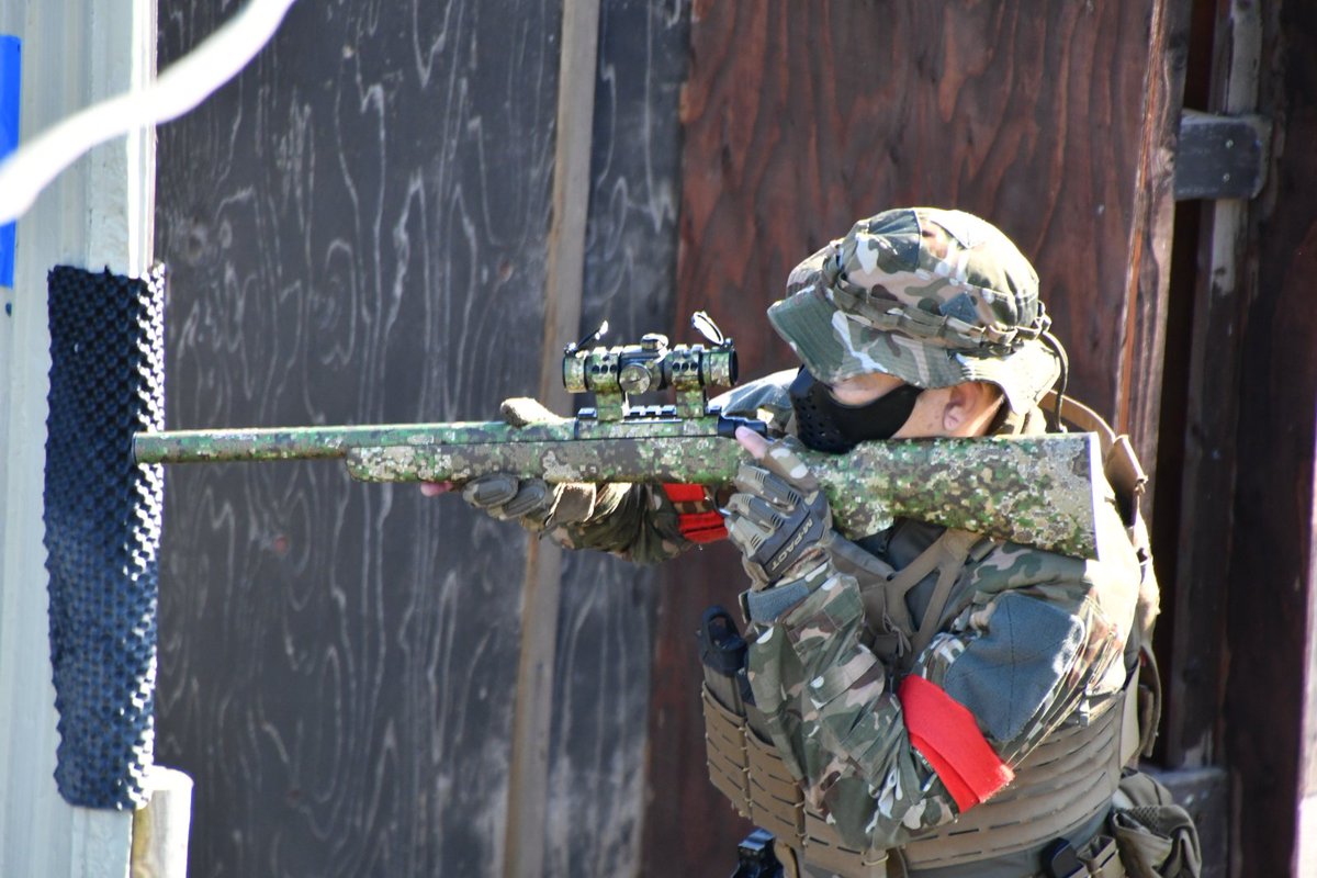 11.16　おサバゲー写真頂けます!　カメラマンさんの周りでウロチョロしてたのでいっぱい撮ってもらいました🪖　ありがとうございます!