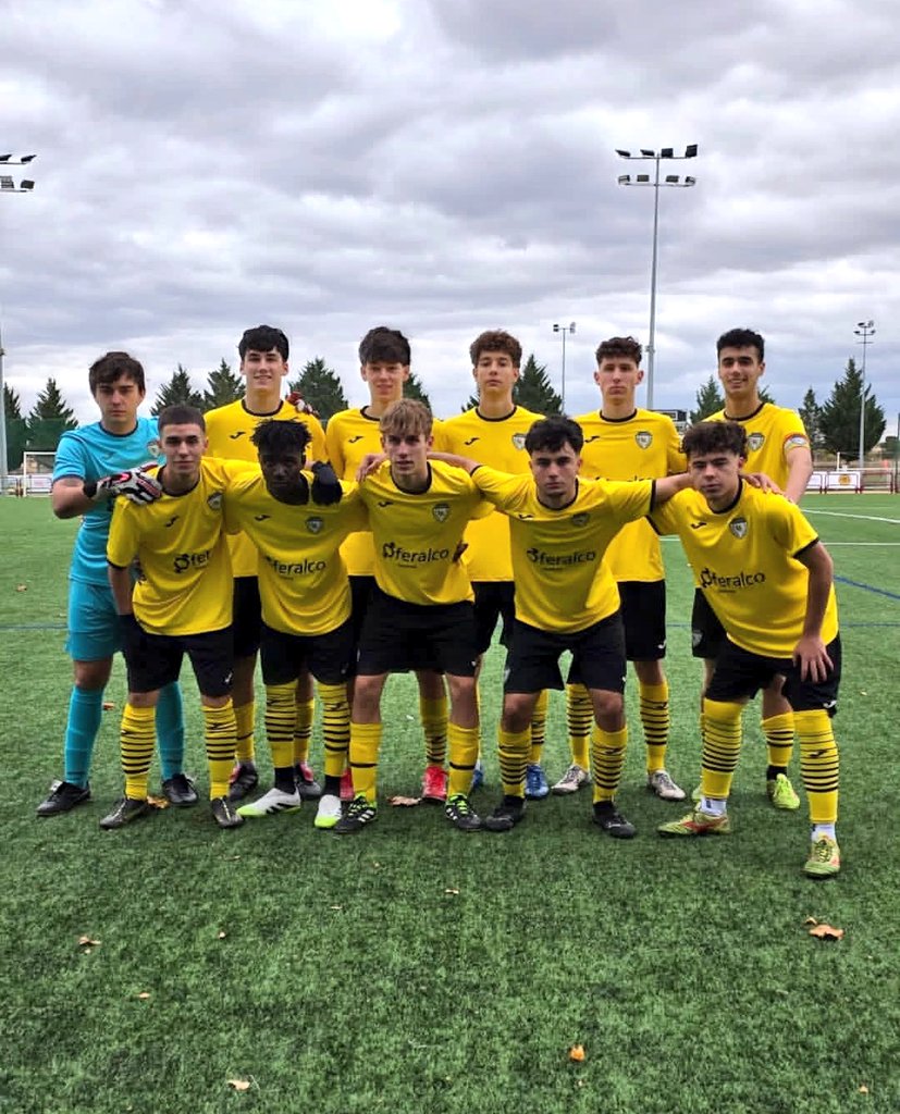 JUVENIL NACIONAL | Primera derrota de la temporada en los últimos minutos del partido.

Partido muy igualado en el que finalmente la <a href="/CanteraUDLog/">UD Logroñés Cantera</a> se llevó los 3 puntos.

Seguimos trabajando. 💛🖤💪🏻