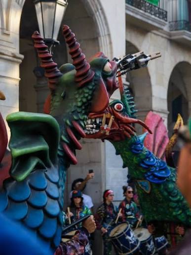 La Geltrú celebra Santa Gertrudis amb orgull i arrels ben fermes.

Cuidar les nostres festes és cuidar la nostra identitat. #SalvemVilanovailaGeltrú i #SalvemElGarraf amb <a href="/Garraf_AC/">Aliança Catalana Garraf</a> 💙