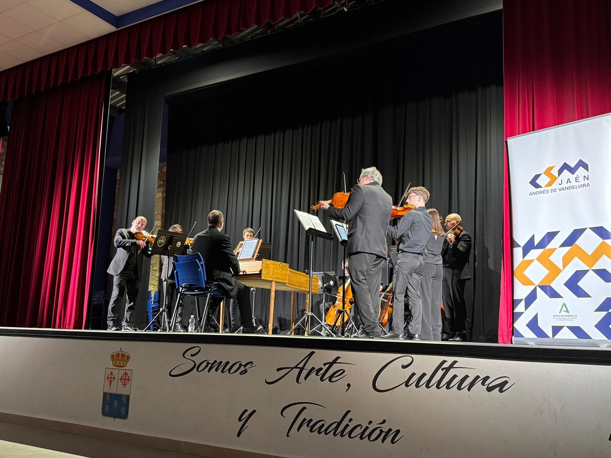 𝗢𝗥𝗤𝗨𝗘𝗦𝗧𝗔 𝗕𝗔𝗥𝗥𝗢𝗖𝗔 🎻 | Compartimos algunas imágenes del Concierto de ayer en Canena, dentro del Festival de Música Antigua “Andrés de Vandelvira” <a href="/Fest_UbedaBaeza/">FestivalUbedayBaeza</a>

La Orquesta Barroca de nuestro centro ofreció un programa con obras de Telemann, Corelli y Handel 🎶
