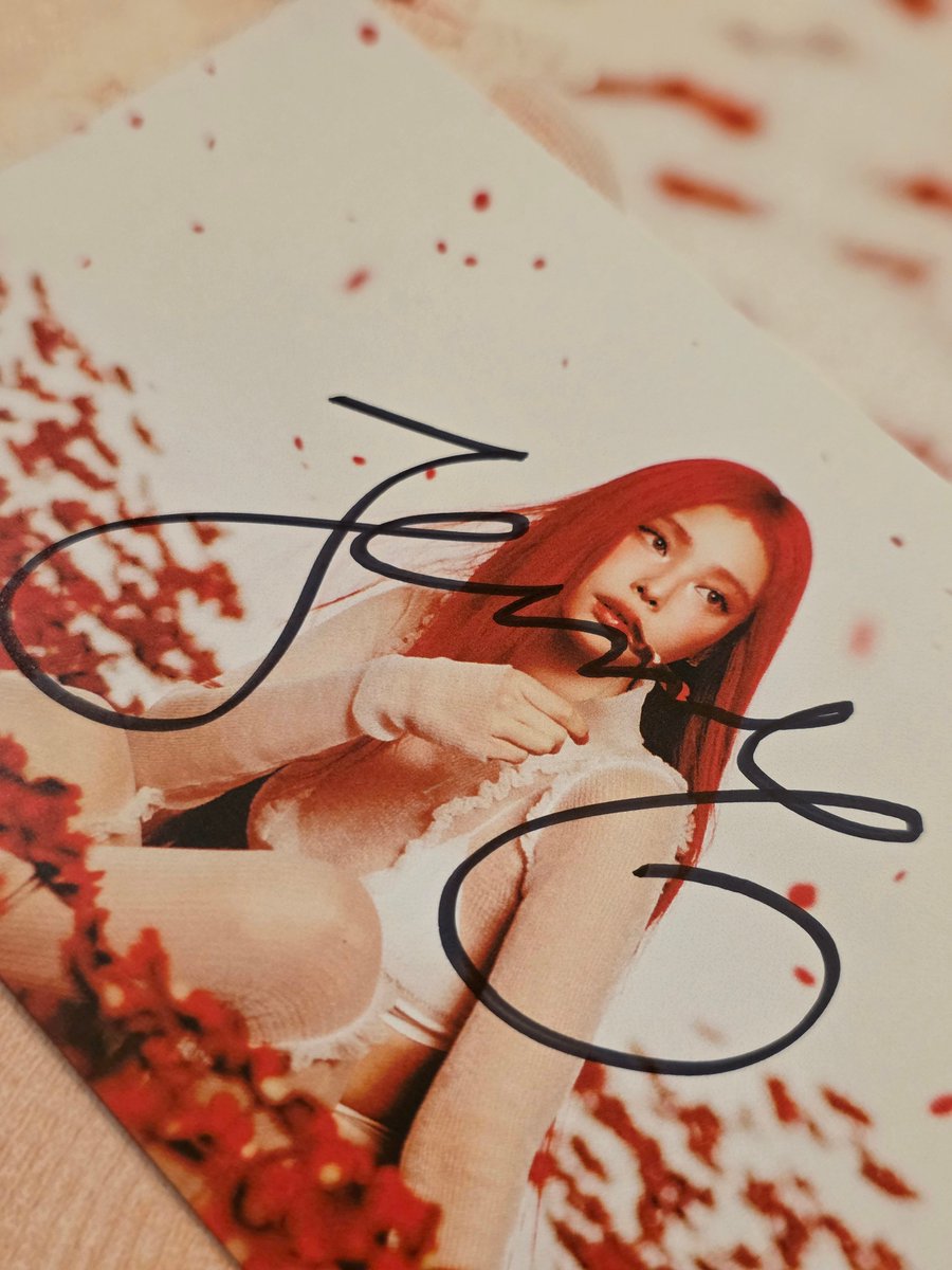 N_TaraNagelina's tweet image. My RUBY vinyl is finally here!!!🥹❤️🖤

#JENNIE #Ruby