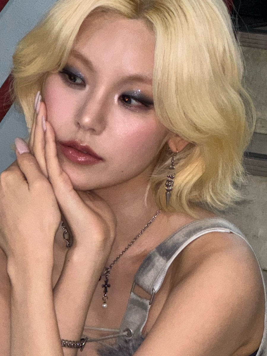 yjbubble's tweet image. [251116] 8:14PM KST