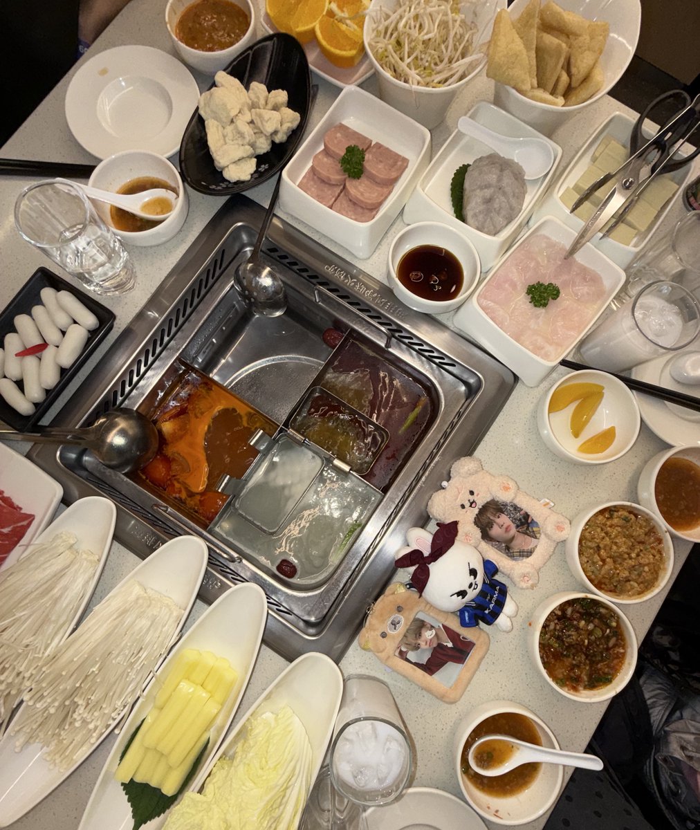 7luckylee7's tweet image. 새벽하딜갔다가 첫차타고 옴 넘 힘들지만 즐겁다 ^.^♡