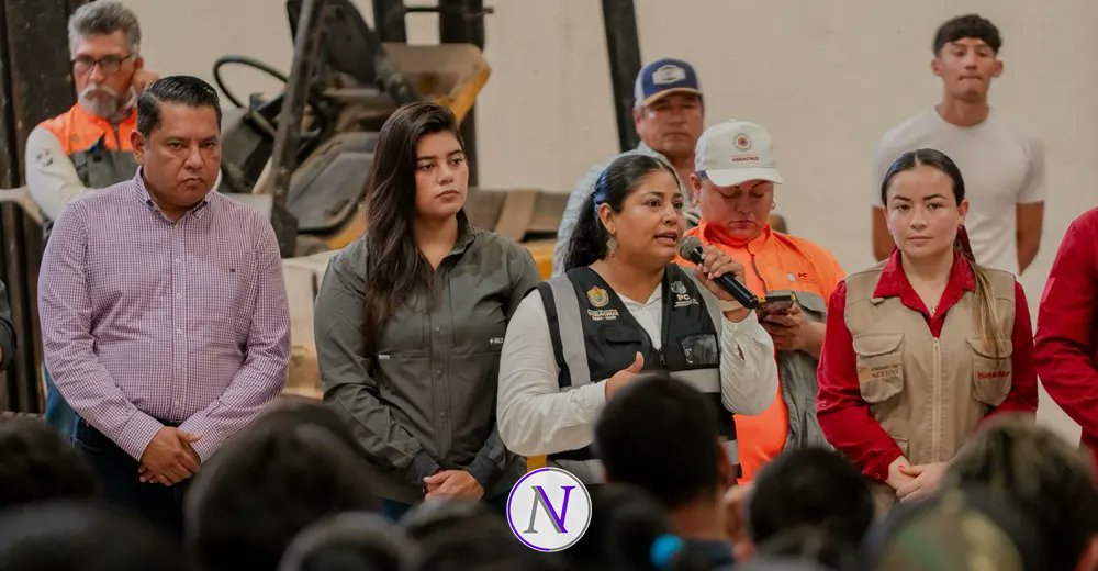 nortevisionmx's tweet photo. Jóvenes Construyendo el Futuro se suma al embellecimiento y recuperación de la ciudad. #PozaRica
https://t.co/NRKa6sVzig https://t.co/phRgLFemgI