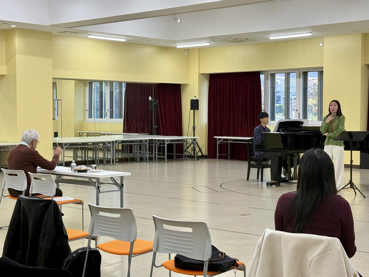 マスタークラス6日目💐

マスタークラスも残すところあと2日間！
この期間に受講生それぞれが課題と向き合い、研鑽を積んできました。

披露演奏会では、来年のAccademia Rossiniana "Alberto Zedda" 2026へ推薦する歌手の選出が行われます✨

この貴重な機会をお見逃しなく👀