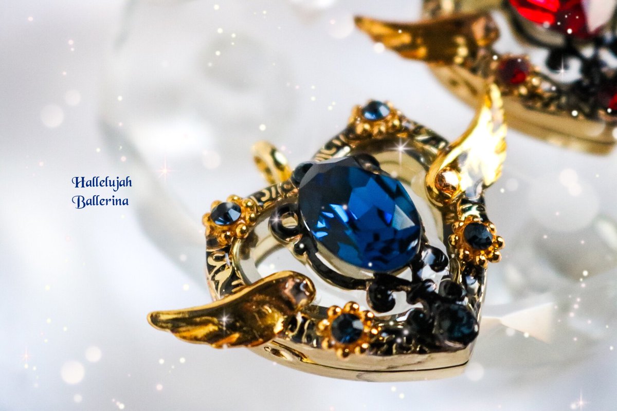 新作ちらり……†˚ʚ(՞ ܸ. . ܸ՞)ɞ˚†❤️🃏💙 めちゃめちゃかわいいの