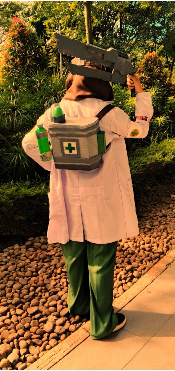 Luckyardjoy's tweet image. I cosplayed Doctor from Typical Colors 2 today on CF21 day 2!!

#Tc2 #typicalcolors2 #ICEbsd #comifuro #cfxx #comicfrontier