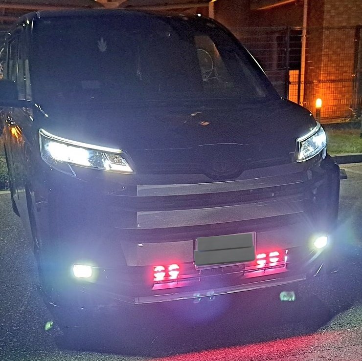 FM4405815578644's tweet image. おでんをお待ちの皆様、お待たせ致しました(*'-')ﾉ🍢💛
うちは牛スジ肉をたくさん入れるおでんです👍🏻
好きなだけ(∩´｡•ω•)⊃  どぞどぞ~♪🍢🍢🍢
車、何かヤンキーみたいになったな💦😅
写真では分かりづらですが、赤はイカリング型のライトで、実際見るとカッコイイんですよ✨

 #おでん
 #車弄り