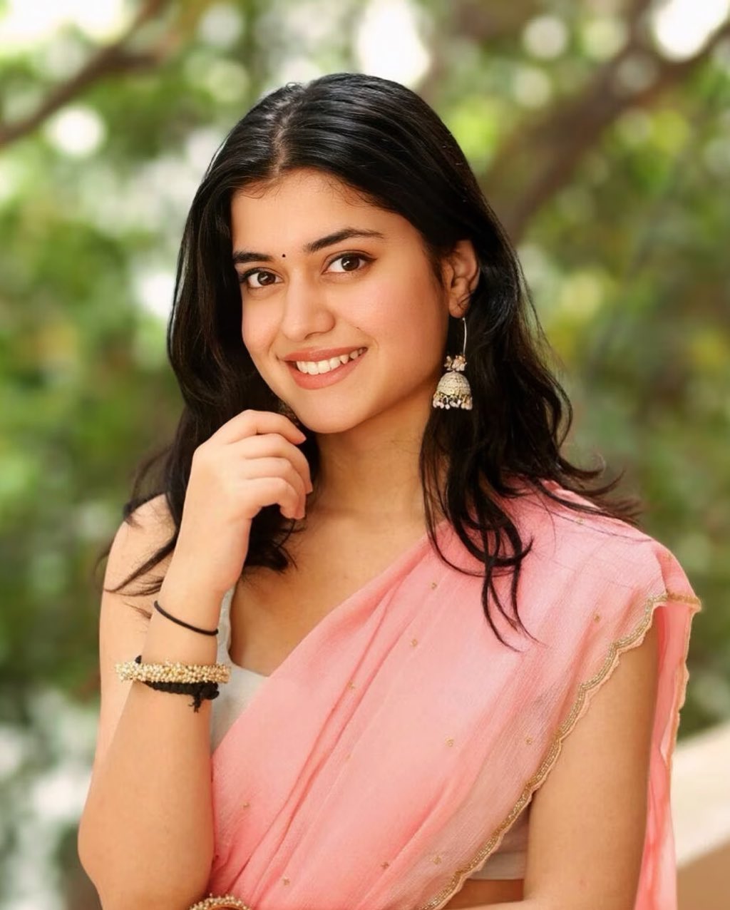 G533njoagAAvvfE?format=jpg&name=large