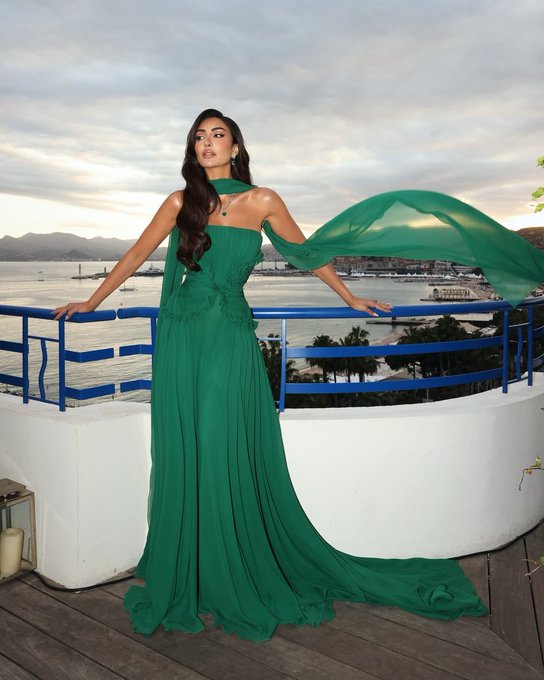 نور الغندور تستقبل عامها الجديد بروح غامرة.. كيف ألهمت المرأة الثلاثينية بأناقتها الناعمة؟ 