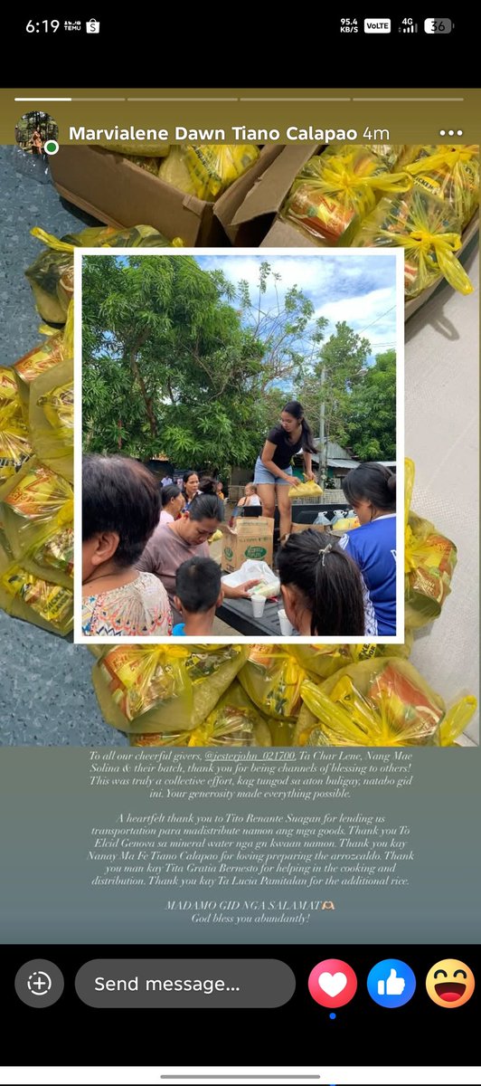 Together with our SK Chairwoman, we distributed food packs and arroz caldo to 2 sitios in our barangay who was affected by #TyphoonTinoPH., 
#onceakissablewillremainkissbale
#happytoshare