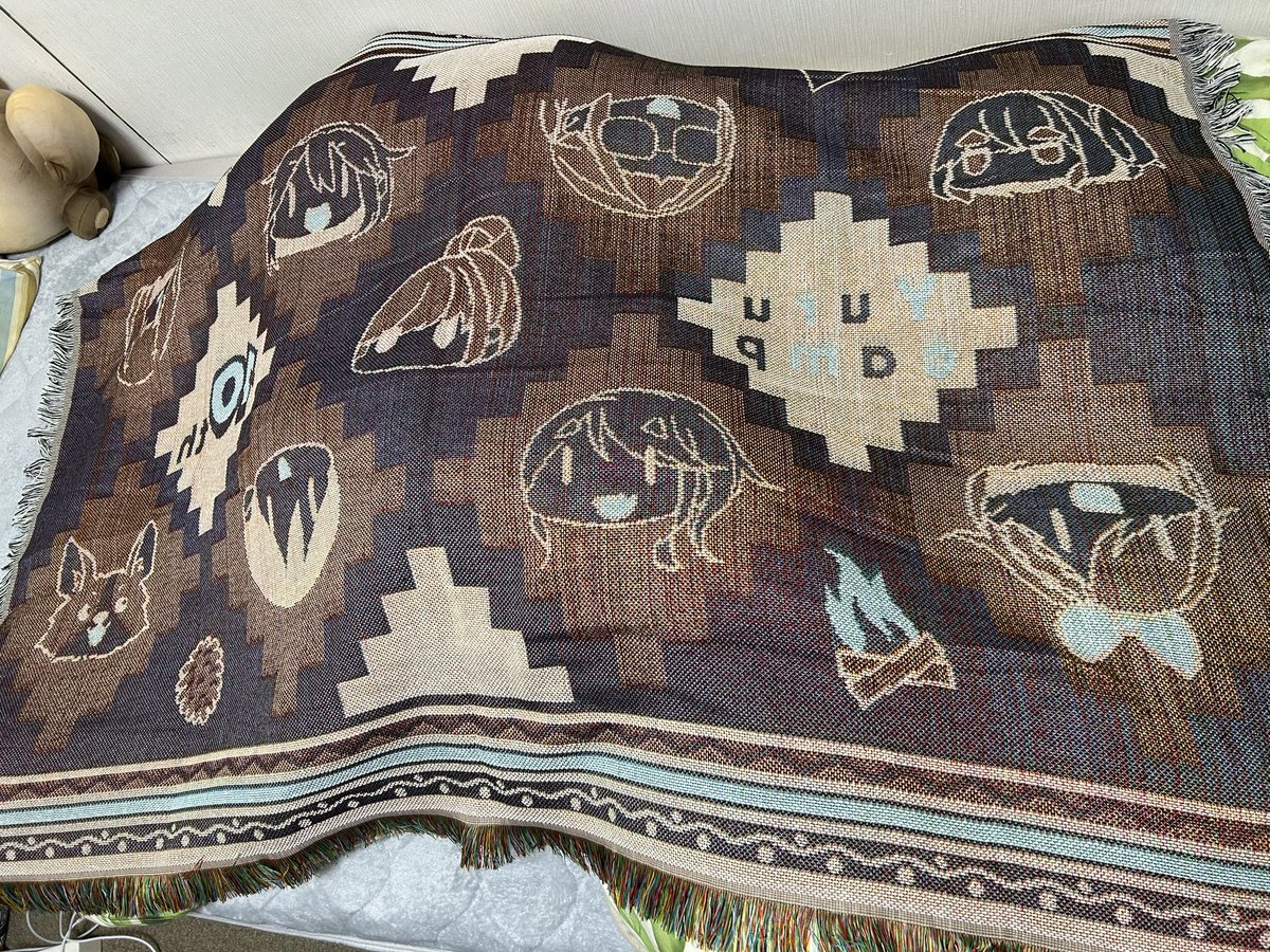 ゆるキャン△10周年展 「こうするとぬくいですぞ」ブランケット ゆる