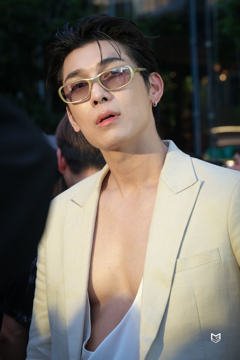 MewSuppasit Thailand tweet media