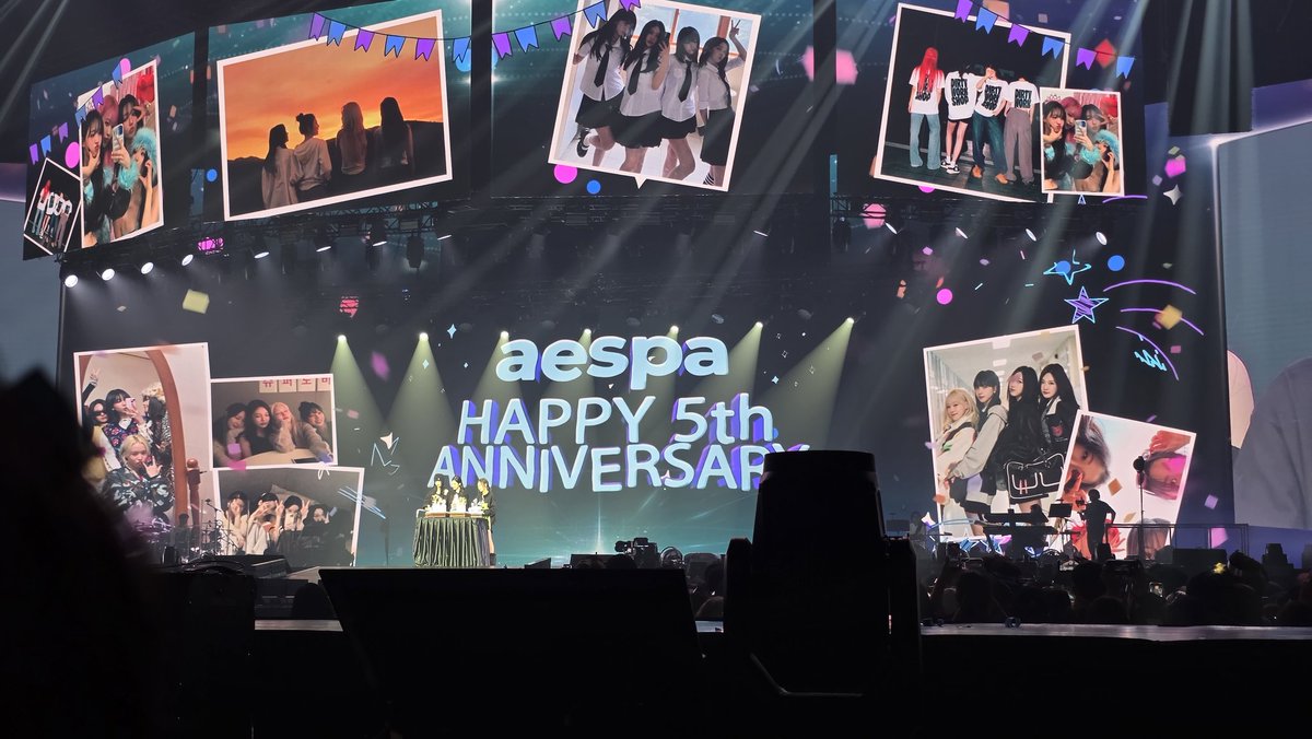 ฉันรักเอสป้า ฉันคิดถึงน้องหนาว 😭🥺
#aespa_SYNK_aeXISLINE_BANGKOK