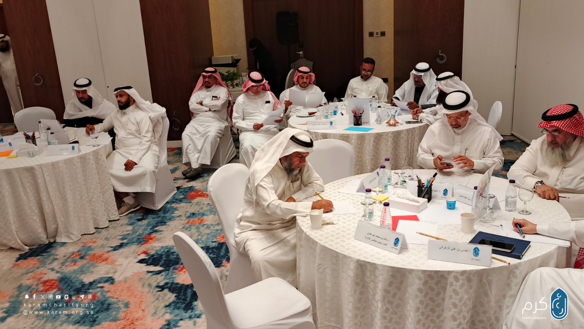 KaramCharityOrg's tweet photo. الأفكار العظيمة لا تبقى حبرًا على ورق… 
 بل تصنع الواقع  🚀✨

أقامت #جمعية_كرم للخدمات الإنسانية ورشة عمل 
#العصف_الذهني بمنهجية التفكير التصميمي و #الإبداع_المجتمعي، 

بحضور رئيس مجلس الإدارة م. سعد الزهراني، والمدير التنفيذي أ. سالم أبو هادي، وأعضاء مجلس الإدارة.

في خطوة تستهدف تعزيز الابتكار في المبادرات وتحقيق أثرٍ مجتمعيٍ مستدام 🌱💡

 #تنمية_مستدامة
 #بوابتك_لفعل_الخير